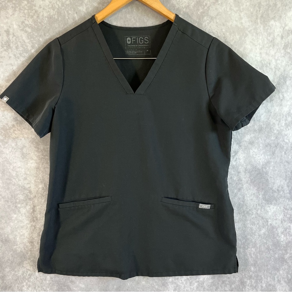 FIGS Casma Three-Pocket Scrub Top Women‎ Medium Black V-Neck Technical FW1100